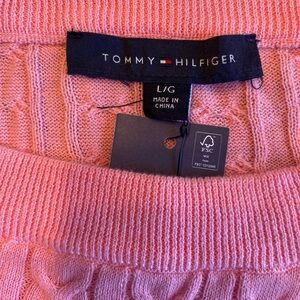 NWT Tommy Hilfiger Sweater pink